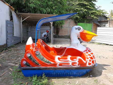 Pengrajin Sepeda Bebek Air Halmahera Selatan