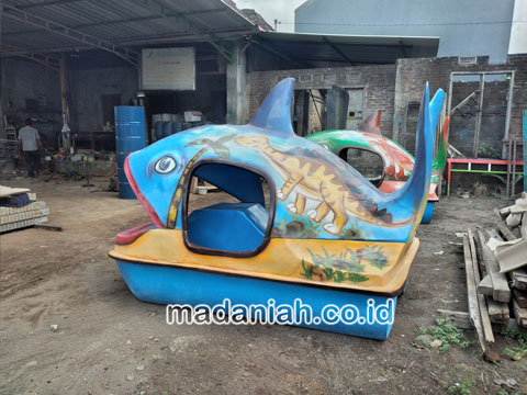 Pengrajin Sepeda Bebek Air Kepulauan Aru Terbaru