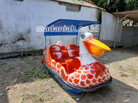 Pengrajin Sepeda Bebek Air Kota Baubau