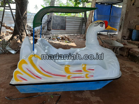 Pengrajin Sepeda Bebek Air Lampung Utara