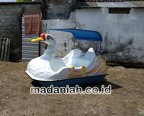 Pengrajin Sepeda Bebek Air Pangandaran