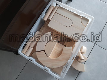 Produsen Balok PDK Natural Pinus di Tapin