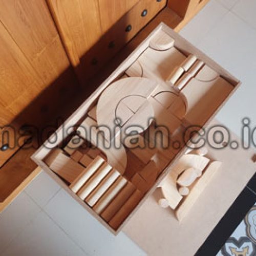 Produsen Balok PDK di Halmahera Timur