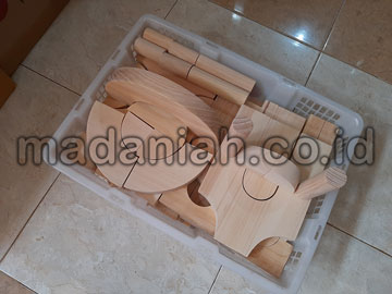 Toko Balok PDK Natural Pinus di Pariaman