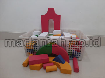 Toko Balok PDK Warna di Biak Numfor