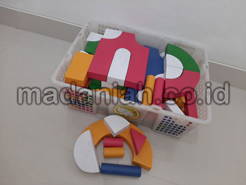 Toko Balok PDK Warna di Kota Kendari