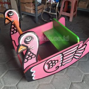 Produsen Mainan Kayu Angsa Goyang Anak TK Taliwang Produsen Mainan Kayu Angsa Goyang Anak TK Taliwang