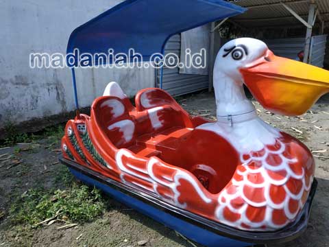 Pengrajin Sepeda Bebek Air Pesisir Selatan