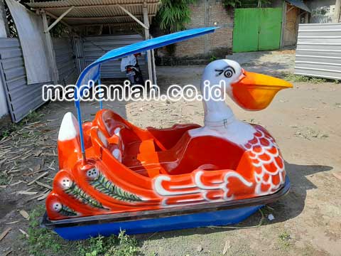 Pengrajin Sepeda Bebek Air Teluk Bintuni