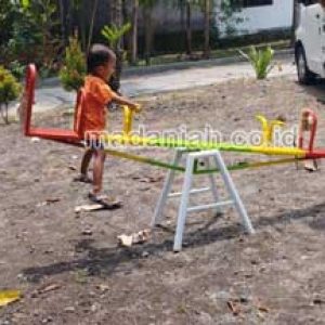 Produsen Mainan Jungkat-Jungkit Anak TK Klaten Jawa Tengah