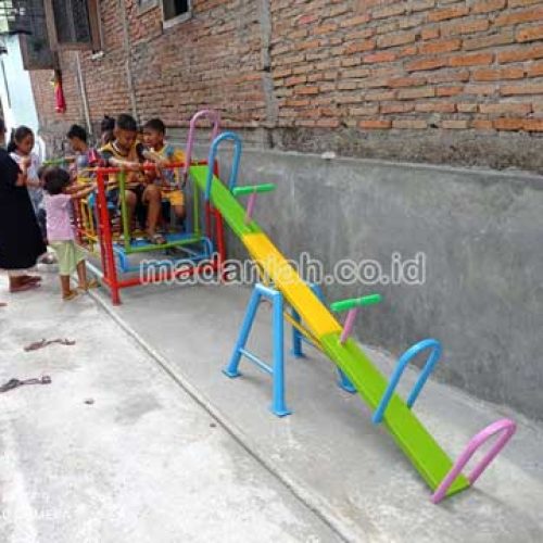 Jual Murah Mainan Jungkitan Anak TK Surakarta Jawa Tengah Jual Murah Mainan Jungkitan Anak TK Surakarta Jawa Tengah