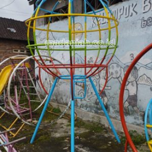 Jual Murah Mainan Panjat Besi Bola Dunia Anak Tingkir Jual Murah Mainan Panjat Besi Bola Dunia Anak Tingkir