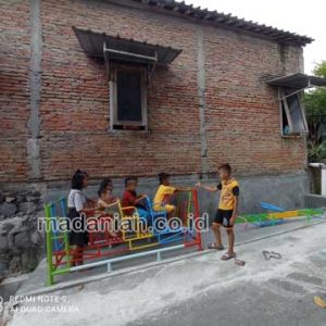 Produsen Mainan Ayunan Kereta Anak Surakarta Jawa Tengah Produsen Mainan Ayunan Kereta Anak Surakarta Jawa Tengah