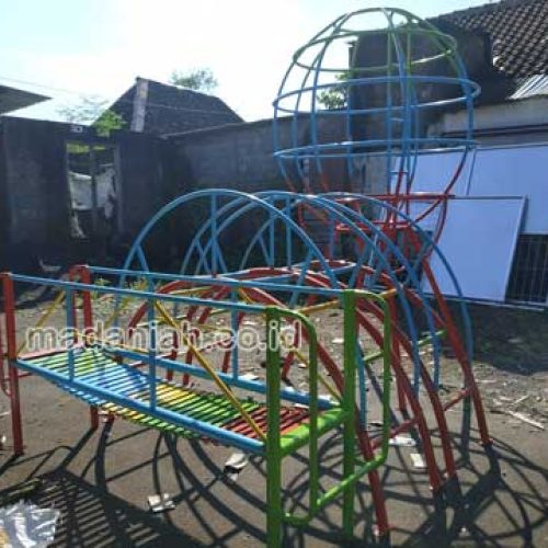 Produsen Jembatan Goyang Anak TK Banguntapan Yogyakarta Produsen Jembatan Goyang Anak TK Banguntapan Yogyakarta