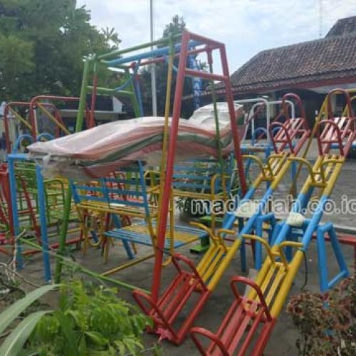 Produsen Mainan Anak Jungkitan Bantul Yogyakarta Produsen Mainan Anak Jungkitan Bantul Yogyakarta