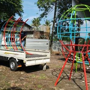 Produsen Mainan Tangga Pelangi Anak TK Bantul Yogyakarta Produsen Mainan Tangga Pelangi Anak TK Bantul Yogyakarta