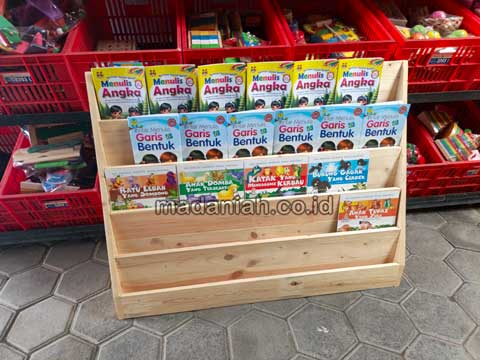 Jual Murah Lemari Loker Rak Kayu PAUD TK Kebumen