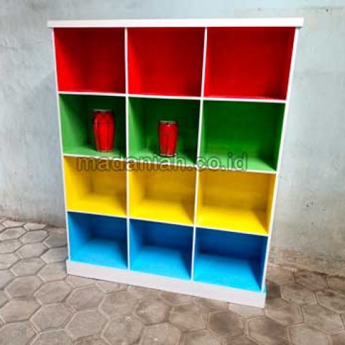 Pabrik Lemari Loker Kayu PAUD TK Bondowoso