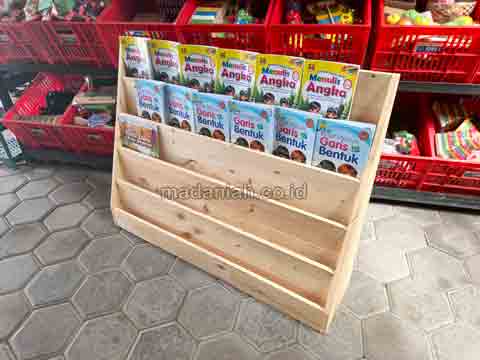 Produsen Lemari Loker Rak Kayu PAUD TK Pringsewu
