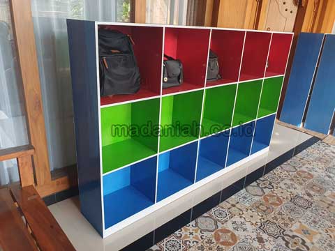 Jual Murah Lemari Loker Kayu PAUD TK Siak