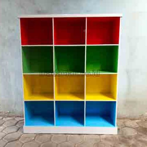 Pabrik Lemari Loker Kayu PAUD TK Maluku Tengah