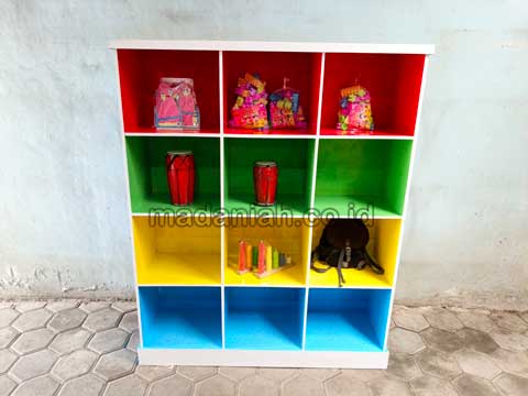 Pabrik Lemari Loker Kayu PAUD TK Ogan Komering Ulu Timur