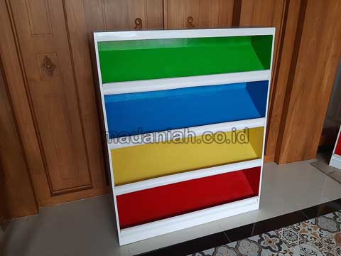 Pabrik Lemari Loker Rak Kayu PAUD TK Landak