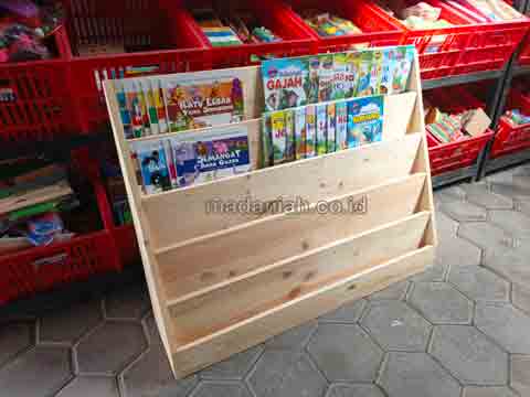 Pabrik Lemari Loker Rak Kayu PAUD TK Minahasa Selatan