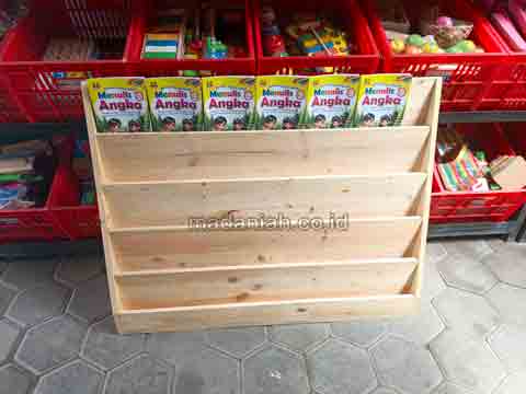 Pabrik Lemari Loker Rak Kayu PAUD TK Sintang