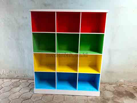 Produsen Lemari Loker Kayu PAUD TK Ambon
