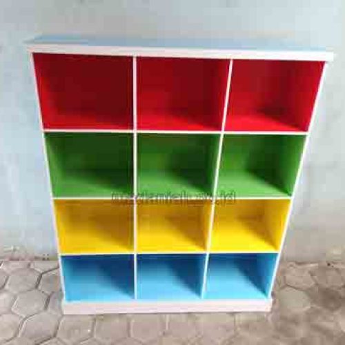 Produsen Lemari Loker Kayu PAUD TK Mamasa