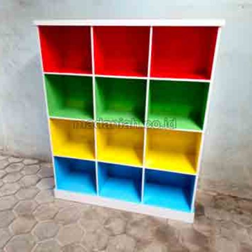 Produsen Lemari Loker Kayu PAUD TK Sikka Produsen Lemari Loker Kayu PAUD TK Sikka