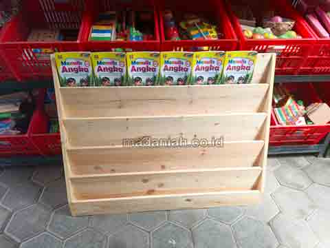 Produsen Lemari Loker Rak Kayu PAUD TK Sekadau