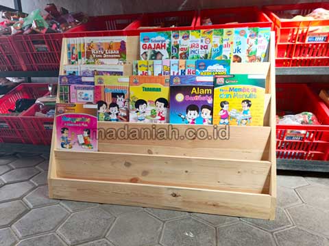 Produsen Lemari Loker Rak Kayu PAUD TK Supiori