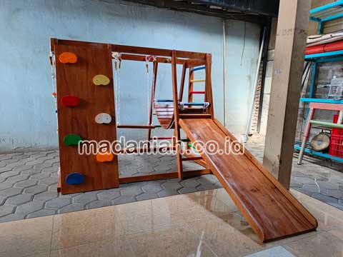 Jual Murah Playground Kayu Brakiasi Gianyar