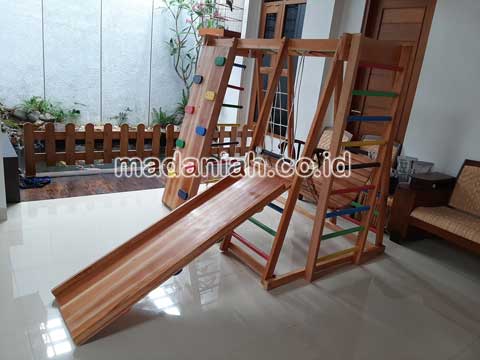 Jual Murah Playground Kayu Brakiasi Gunung Mas