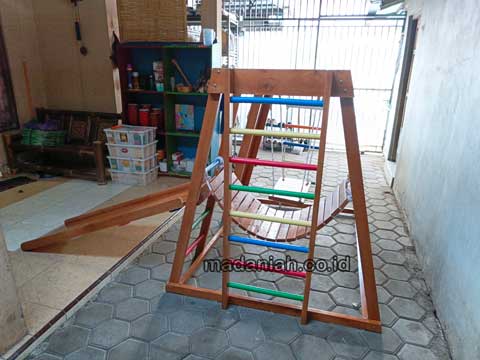 Jual Murah Playground Kayu Brakiasi Sarmi