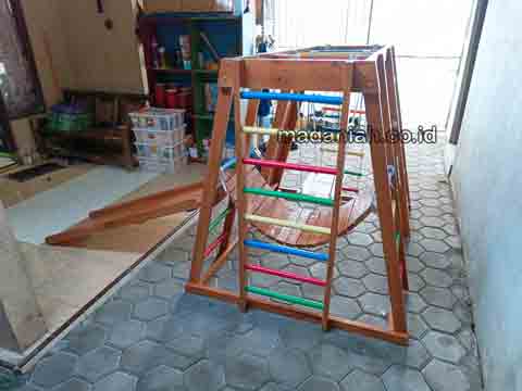 Jual Murah Playground Kayu Brakiasi Yalimo