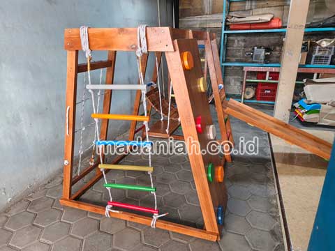 Jual Playground Kayu Brakiasi Aceh Timur Berkualitas