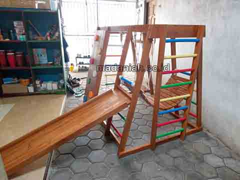 Jual Playground Kayu Brakiasi Asmat