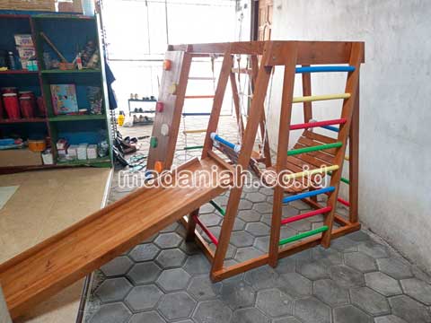 Jual Playground Kayu Brakiasi Bener Meriah