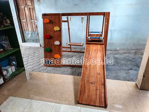 Jual Playground Kayu Brakiasi Garut Harga Murah