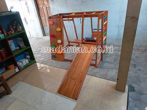 Jual Playground Kayu Brakiasi Jakarta Barat Harga Murah