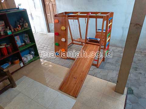 Jual Playground Kayu Brakiasi Jember Harga Murah