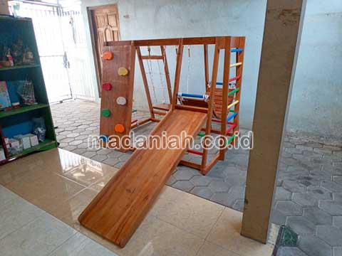 Jual Playground Kayu Brakiasi Jepara