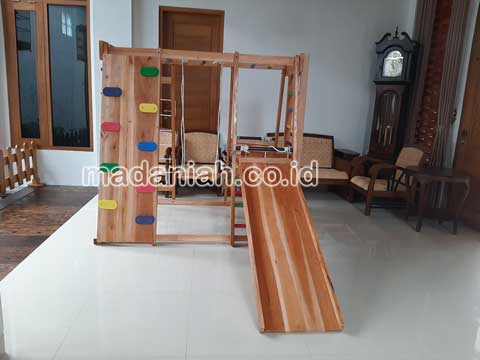 Jual Playground Kayu Brakiasi Kapuas Hulu