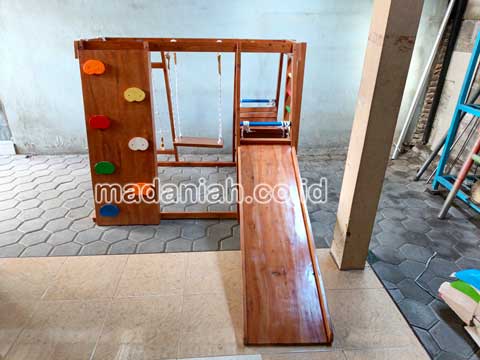 Jual Playground Kayu Brakiasi Kota Magelang