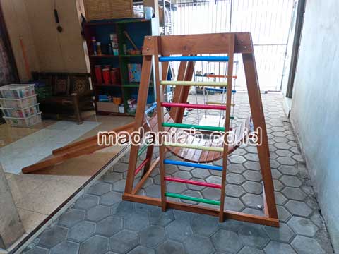 Jual Playground Kayu Brakiasi Kutai Barat Berkualitas