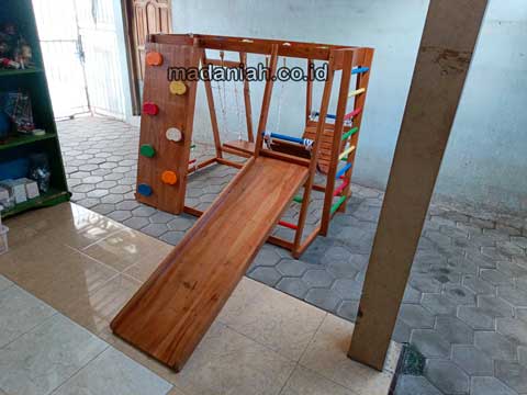 Jual Playground Kayu Brakiasi Labuhanbatu Selatan