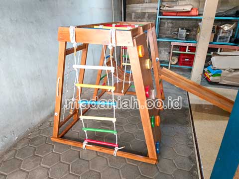 Jual Playground Kayu Brakiasi Lamandau Harga Murah